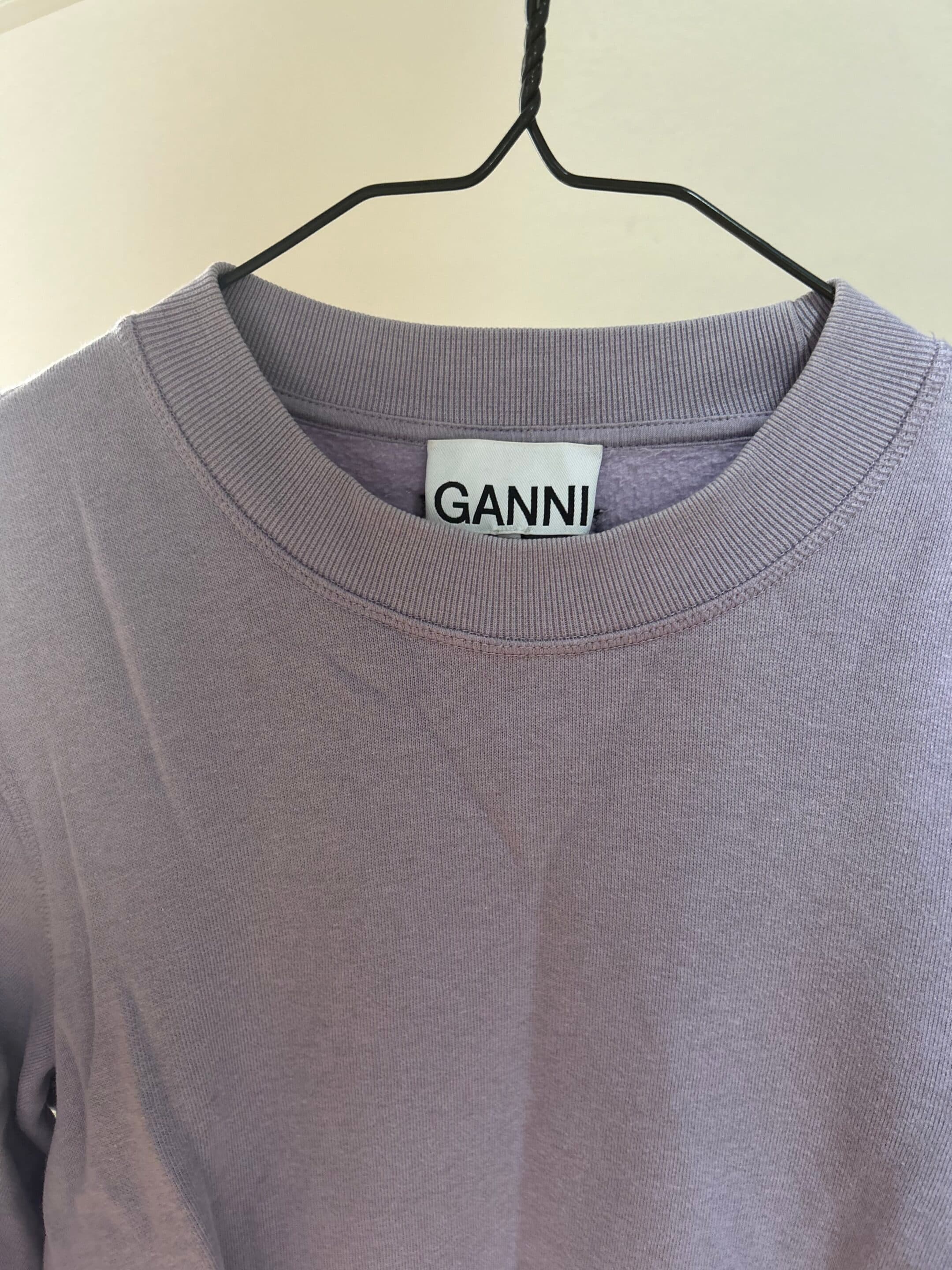 Ganni peysa