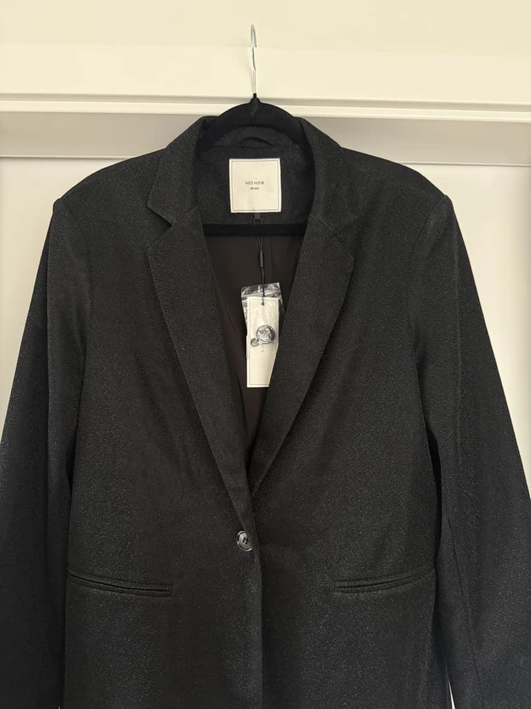 Neo Noir blazer